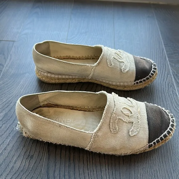 CHANEL Interlocking CC Logo Canvas Espadrilles
