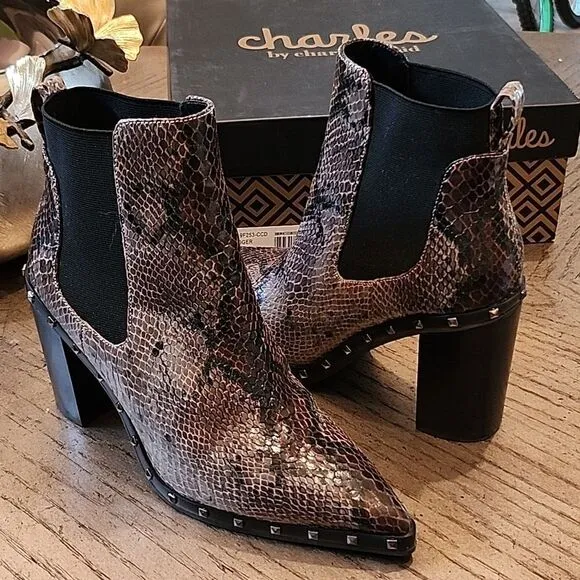 Charles David chelsea snakeskin boots size 7 New only worn one time with box