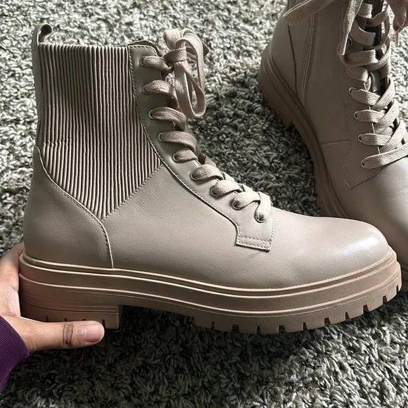 Chelsea &amp; Violet khaki lace up combat boots Sz 11