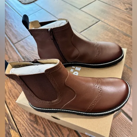 Chelsea Boots - Color Tan