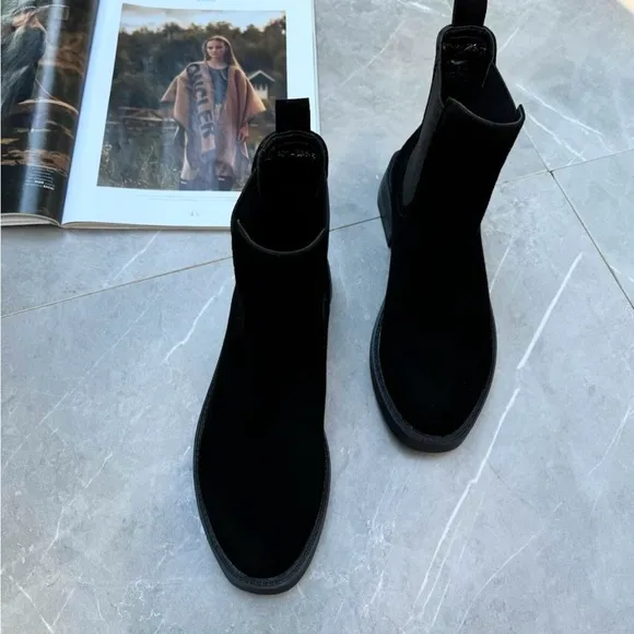 Chelsea boots