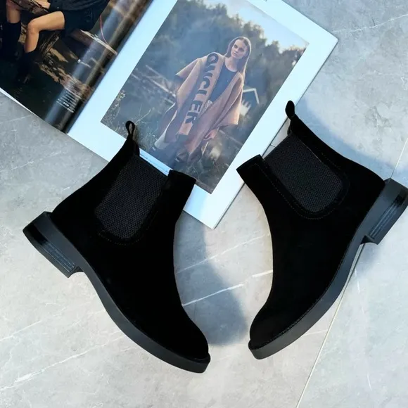 Chelsea boots
