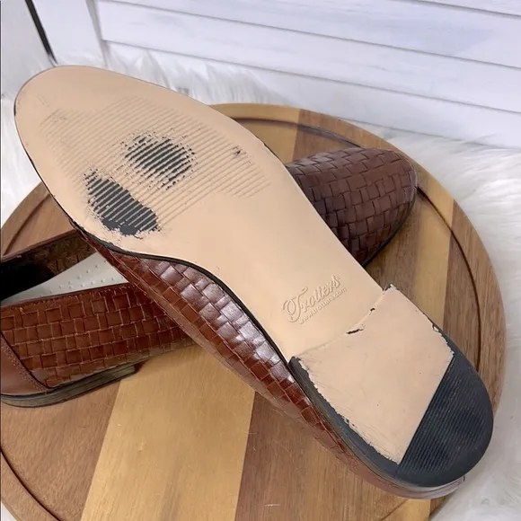 Chic Brown Leather Woven Loafers TROTTERS Liz III Slip-On Retro Preppy Casual