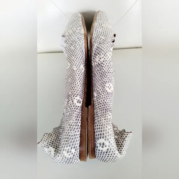 Chloe 100%Auth WomenScalloped Snakeskin Ballet Flats Genuine Leather Gray US 8.5