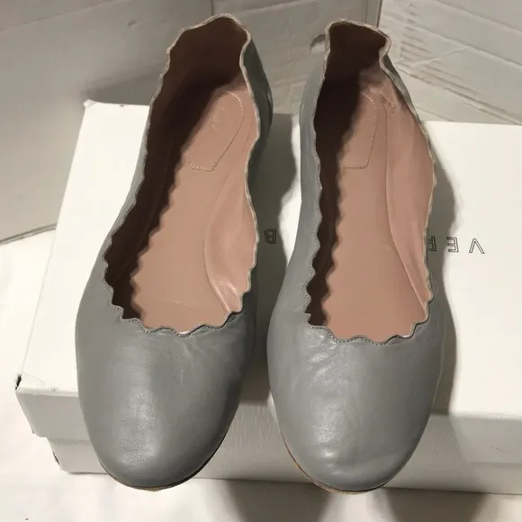 Chloe all around scallop leather flats. Made in Italy. EUC