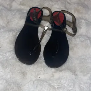 Chloe Jelly Sandals