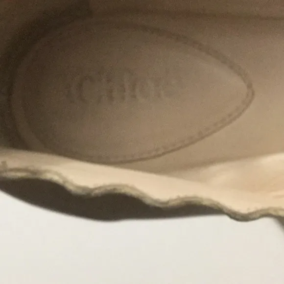 Chloe Lauren Scalloped Flats Size 40 Off White