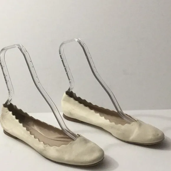 Chloe Lauren Scalloped Flats Size 40 Off White