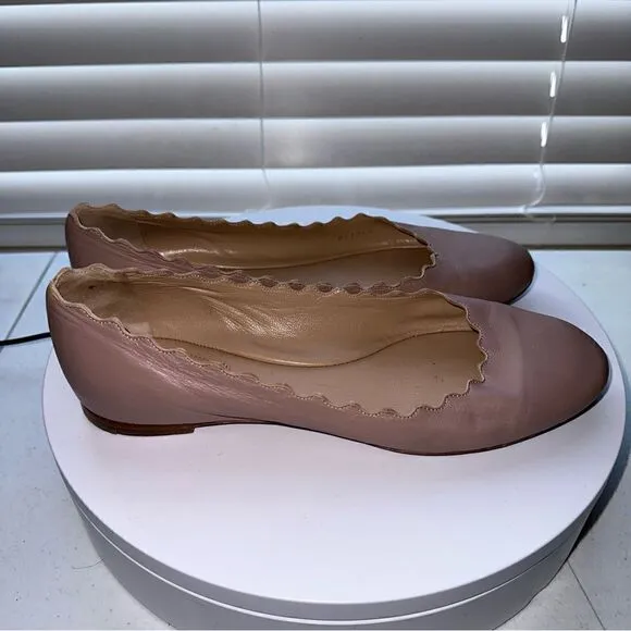 Chloe’ Leather Scalloped Edge Ballet Flats. Size 37. Beige. Very nice condition.