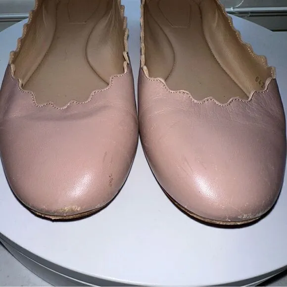 Chloe’ Leather Scalloped Edge Ballet Flats. Size 37. Beige. Very nice condition.