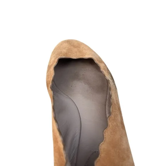 Chloe Scallop Flats Tan Soft Suede Flats Womens Size 36 EU 6 US Used