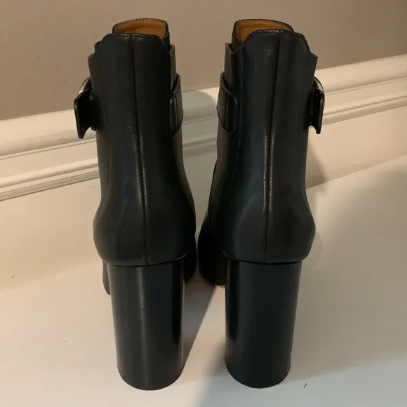 Chloé's black grained leather Millie Chelsea boots.