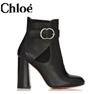 Chloé's black grained leather Millie Chelsea boots.