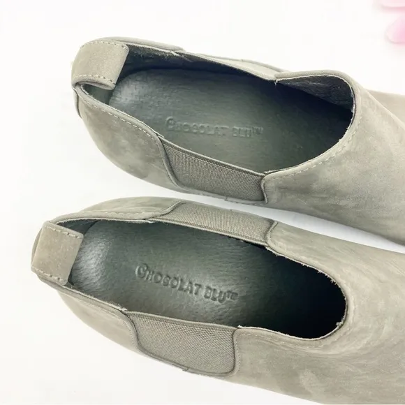 Chocolat Blu Yuliette Leather Wedge Chelsea Boots Booties: Taupe Grey