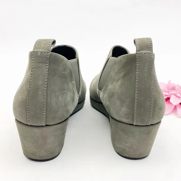 Chocolat Blu Yuliette Leather Wedge Chelsea Boots Booties: Taupe Grey