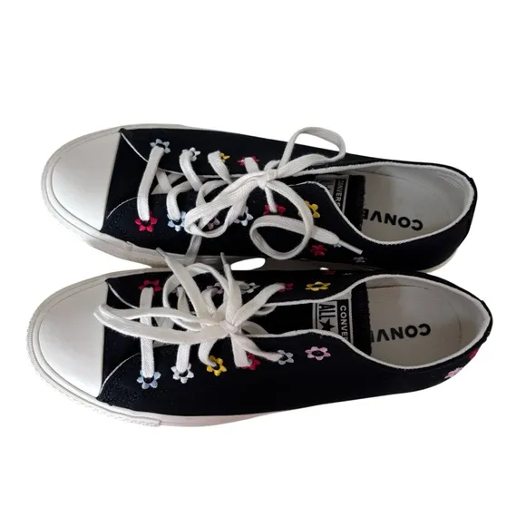 Chuck Taylor All Star Lift Platform Low 'Floral Embroidery Converse Sneakers 9