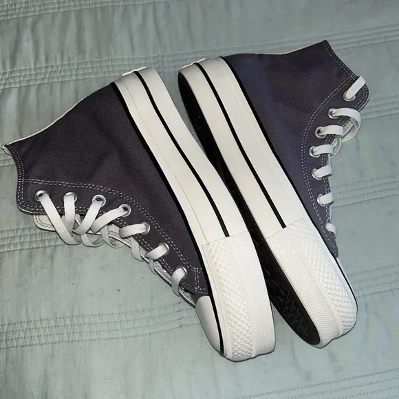 Chuck Taylor All Star Lift Platform sneakers By You size 7.5 NEW