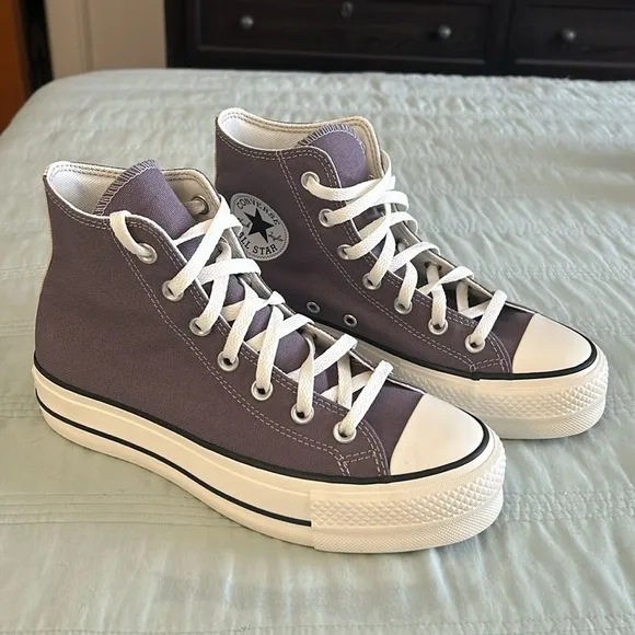 Chuck Taylor All Star Lift Platform sneakers By You size 7.5 NEW