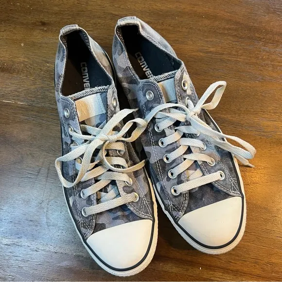 Chuck Taylor Converse Original Camo Navy Low Sneakers 9