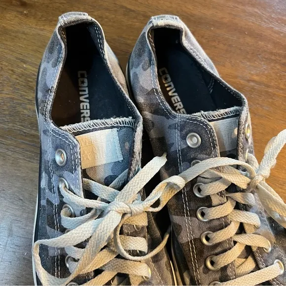 Chuck Taylor Converse Original Camo Navy Low Sneakers 9