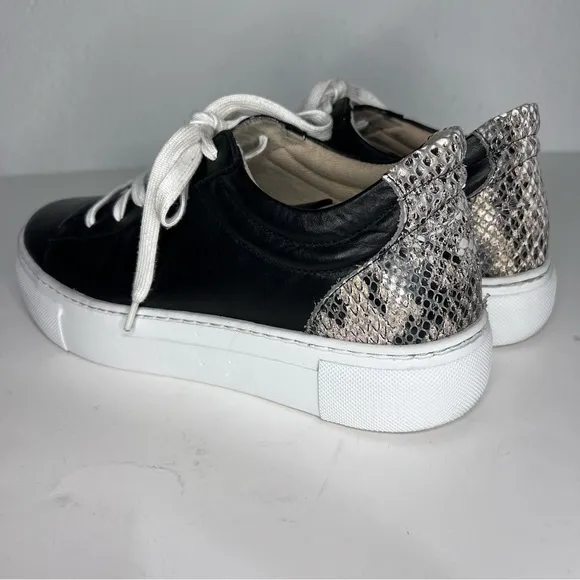 Clarks Black Leather Tansy Run Snake Sneakers 8.5