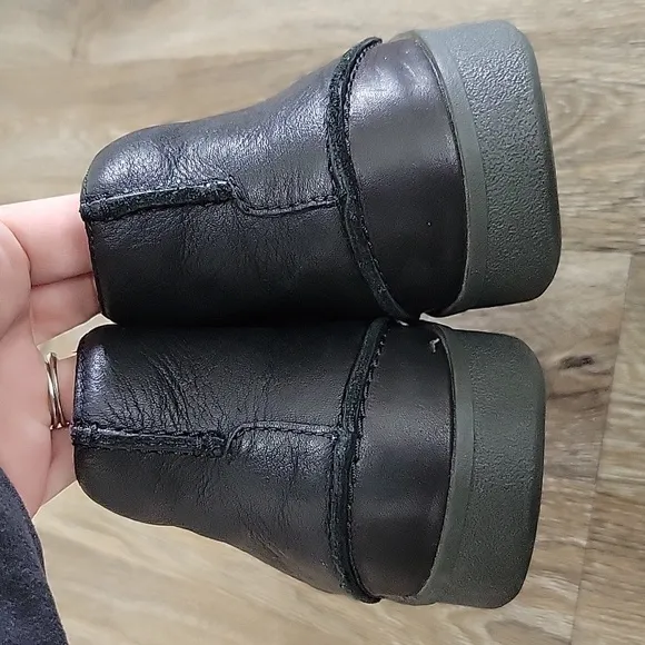CLARKS Oakland Rise Classic Leather Boots Chukka Chelsea Black US 10.5 EUC
