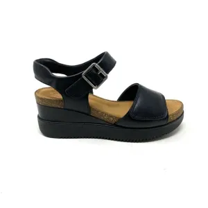 Clarks Women's Lizby Strap Sandals Black Leather WIDE