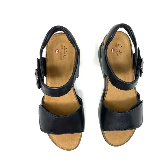 Clarks Women's Lizby Strap Sandals Black Leather WIDE