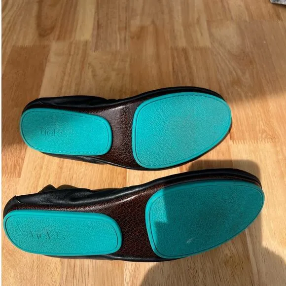 Classic Tieks Full-Grain Matte Leather Flats (like new)