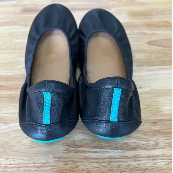 Classic Tieks Full-Grain Matte Leather Flats (like new)
