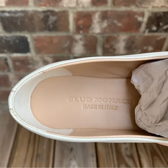 Club Monaco 6
