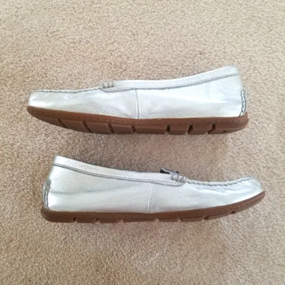 COACH Mary Lock Up Metallic Silver Leather Loafers Size 10B