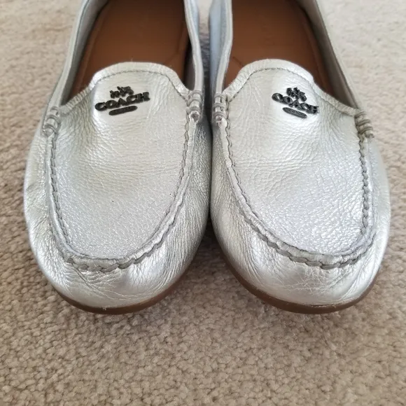 COACH Mary Lock Up Metallic Silver Leather Loafers Size 10B