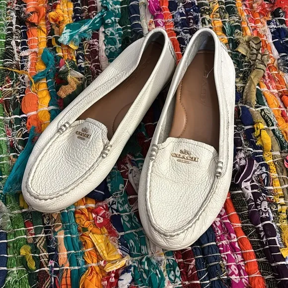 COACH Mary lock up Women's White Slip-On driving Loafers