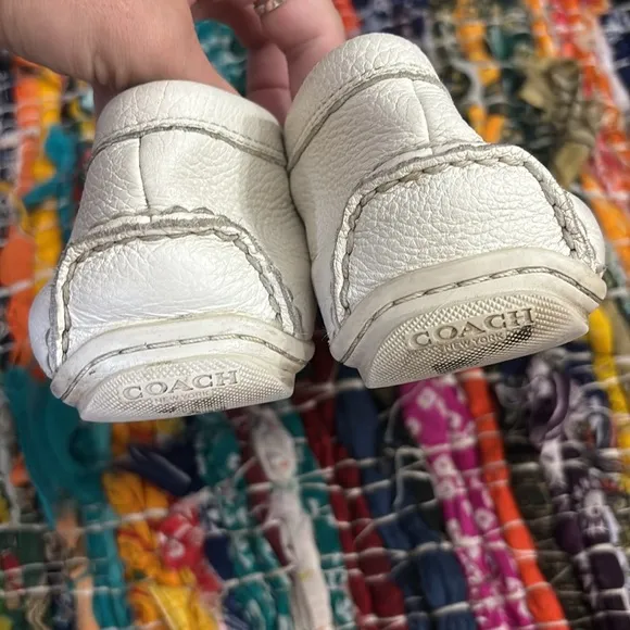 COACH Mary lock up Women's White Slip-On driving Loafers