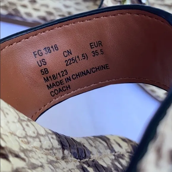 Coach Sz 5B Snake Embossed Leather Flat Sandals
