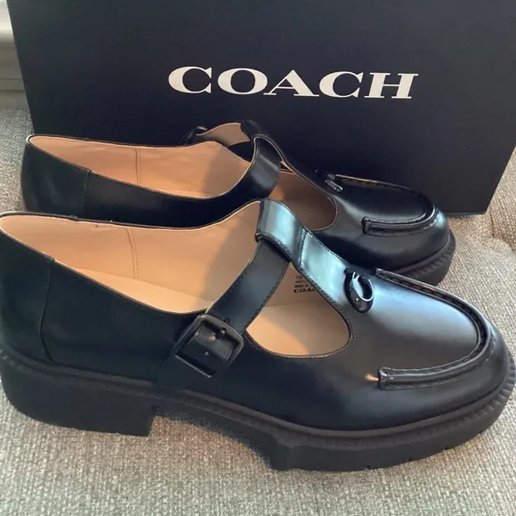 COACH Women's Liv Leather Mary Jane Flats, size 10