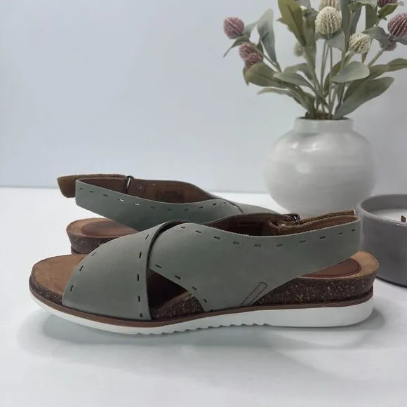 Cobb Hill Slingback Cross Strap Leather Sandals Sage CI7772 Women's 8.5 Tried on