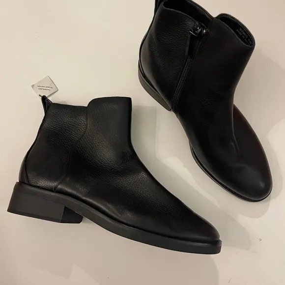 Cole Haan Black Leather Chelsea Ankle Boots