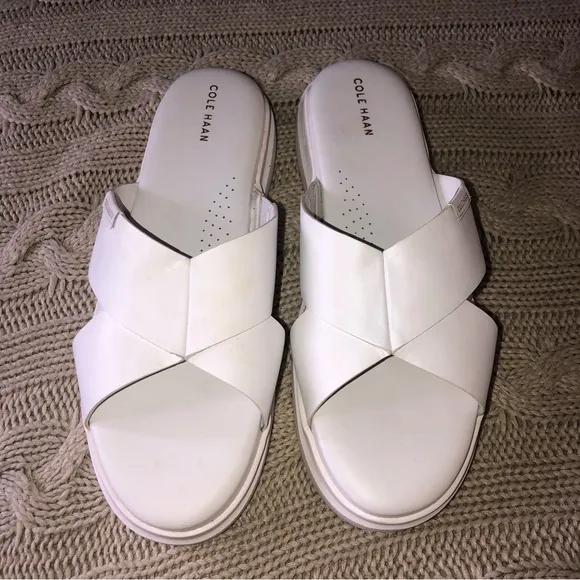 Cole Haan Grand 360 White leather sole padded SZ 11b Sandals