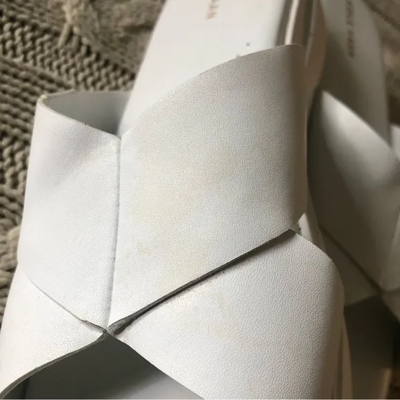 Cole Haan Grand 360 White leather sole padded SZ 11b Sandals