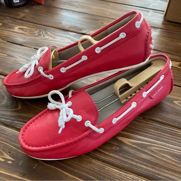 Cole Haan Grand OS Nantucket Camp Moccasin Boat Leather Fushia Driving Loafer