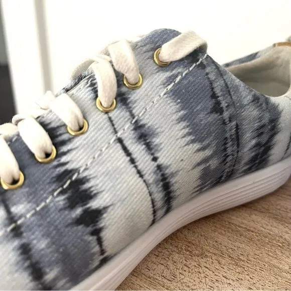 Cole Haan Grand Crosscourt Lace Uo Low Top Sneakers in Blue and White Size 7.5