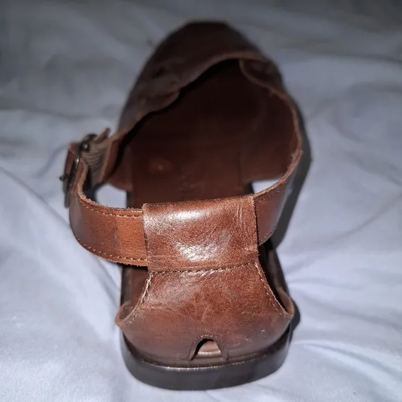 Cole Haan Resort mens leather woven loafers in a size 10M. Pre-loved