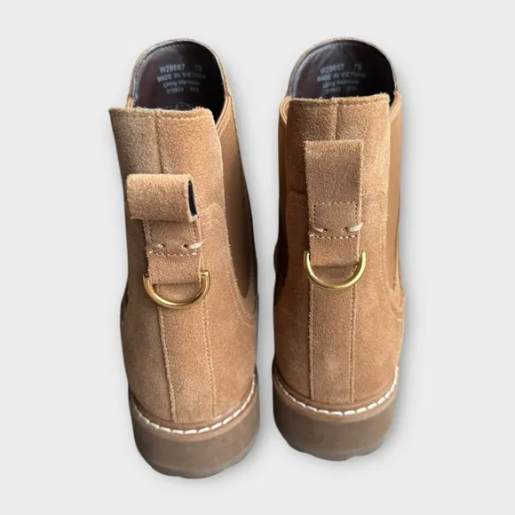 Cole Haan women’s size 7B camel colored Chelsea boots.