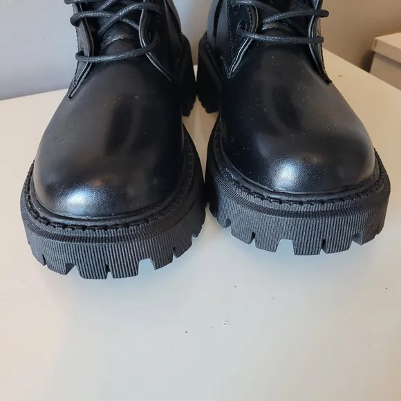 Combat Boots, BNWOT, Size 37