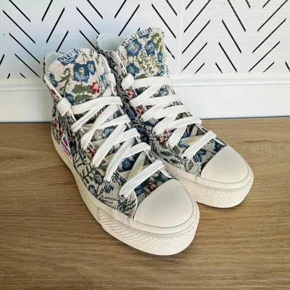 ⭐Converse 6 Women's Sneakers Chuck Taylor Lift Platform Floral Tapestry A11992C