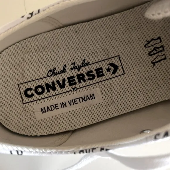 Converse All Star Chuck Taylor Love Fearlessly Low Top