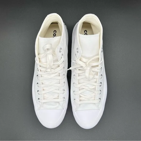Converse All Star Chuck Taylor Men’s 2.0 Lugged Sneakers