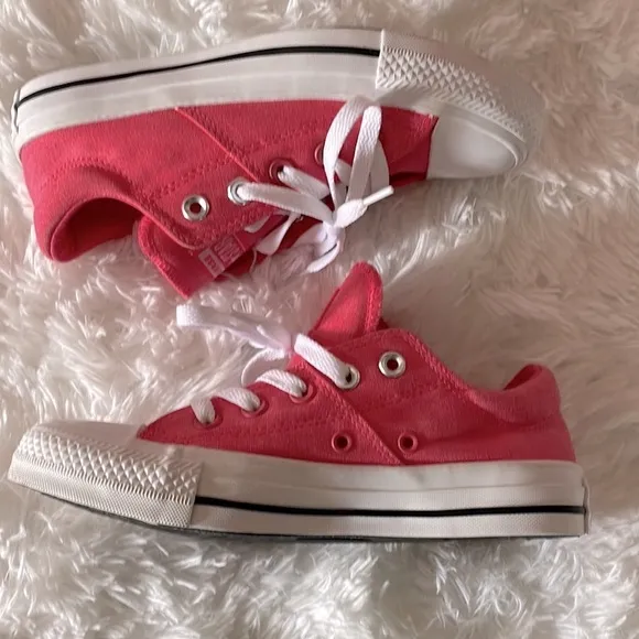 Converse All ⭐️ Star Chuck Taylor            Sz 5 Strawberry 564332